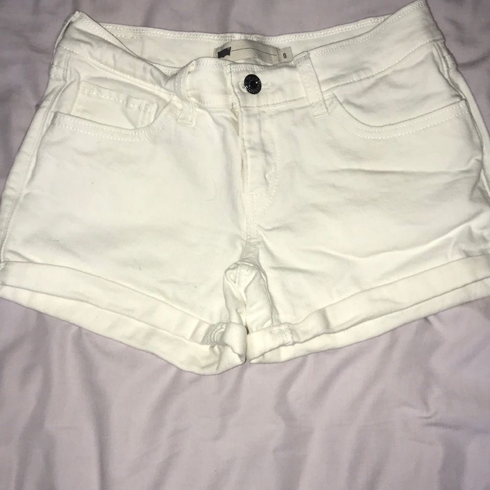 Levi White Denim Shorts